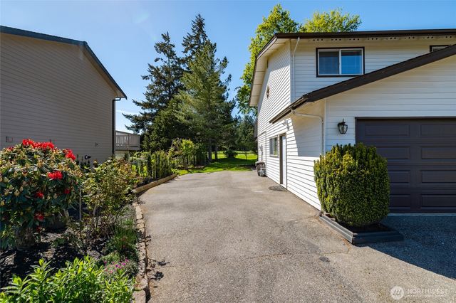 12472 Eagle Drive, Burlington, WA 98233