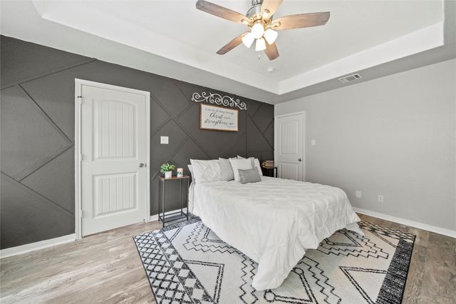 1110 Twin Deer LN, Canyon Lake, TX 78133