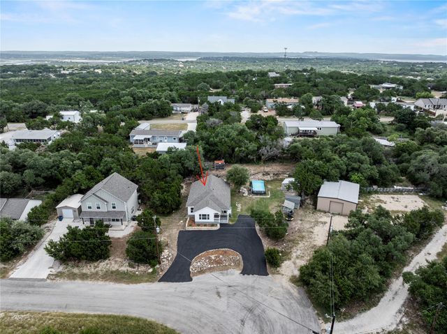 1110 Twin Deer LN, Canyon Lake, TX 78133