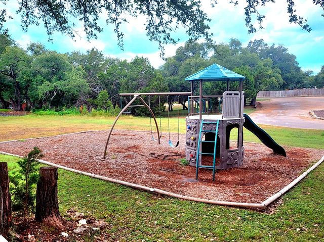1110 Twin Deer LN, Canyon Lake, TX 78133