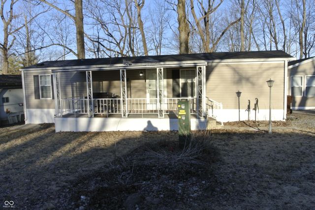 5075 Van Bibber Lake Estate, Greencastle, IN 46135