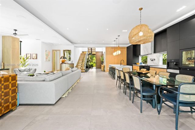 8625 NE 10th Ave, Miami, FL 33138