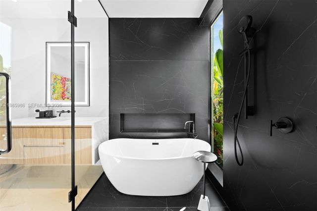 8625 NE 10th Ave, Miami, FL 33138