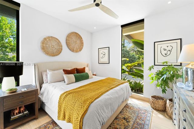 8625 NE 10th Ave, Miami, FL 33138