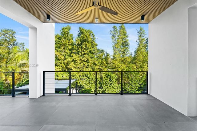 8625 NE 10th Ave, Miami, FL 33138