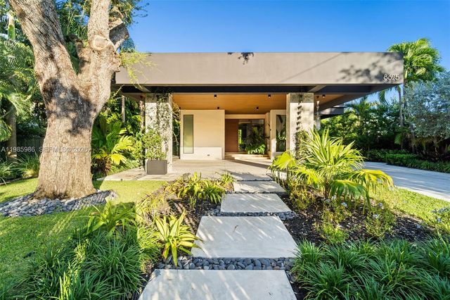 8625 NE 10th Ave, Miami, FL 33138