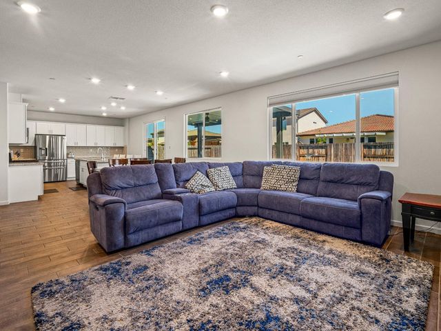 3048 Lemonade Lane, Roseville, CA 95747