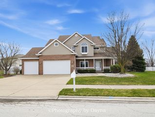 996 Meadow Path, Manteno, IL 60950