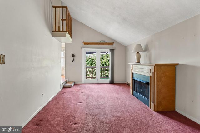 103 WYNNEWOOD DR, Coatesville, PA 19320