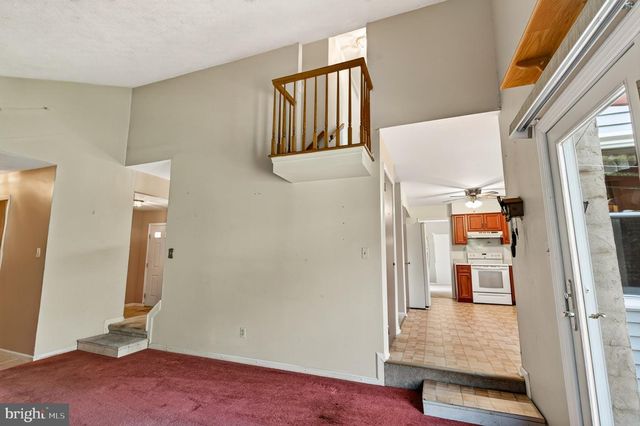 103 WYNNEWOOD DR, Coatesville, PA 19320