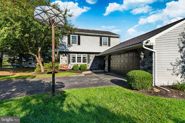 103 WYNNEWOOD DR, Coatesville, PA 19320