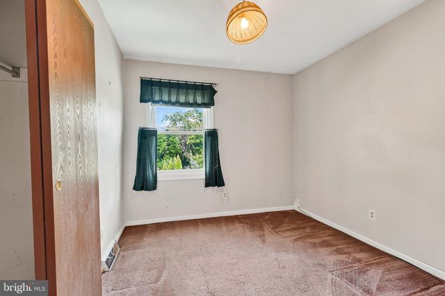103 WYNNEWOOD DR, Coatesville, PA 19320