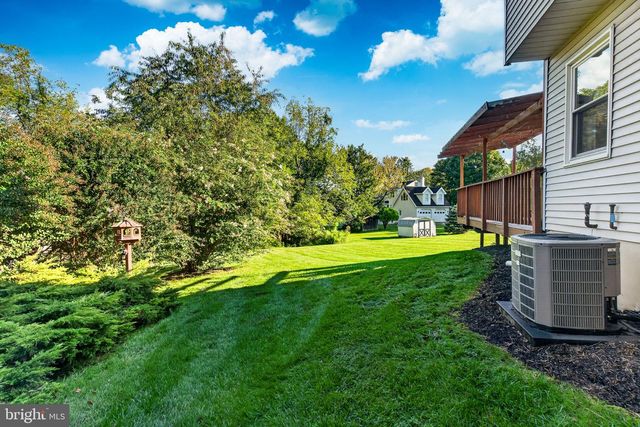 103 WYNNEWOOD DR, Coatesville, PA 19320