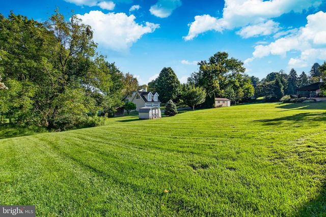 103 WYNNEWOOD DR, Coatesville, PA 19320