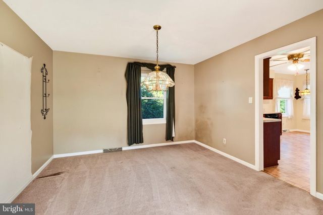 103 WYNNEWOOD DR, Coatesville, PA 19320