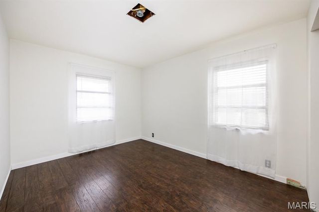 1018 W Green Street, Mascoutah, IL 62258