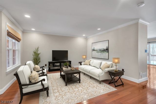 5 Hunter Rd, North Haledon Boro, NJ 07508