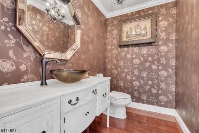 5 Hunter Rd, North Haledon Boro, NJ 07508