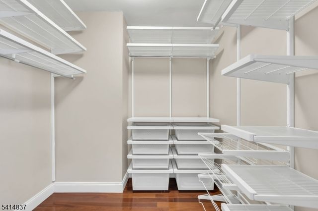 5 Hunter Rd, North Haledon Boro, NJ 07508