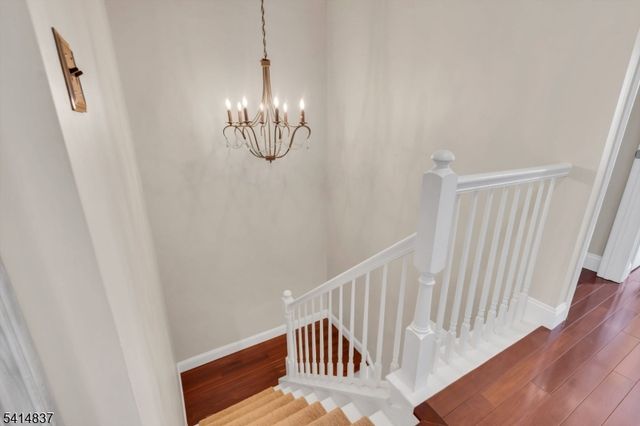 5 Hunter Rd, North Haledon Boro, NJ 07508