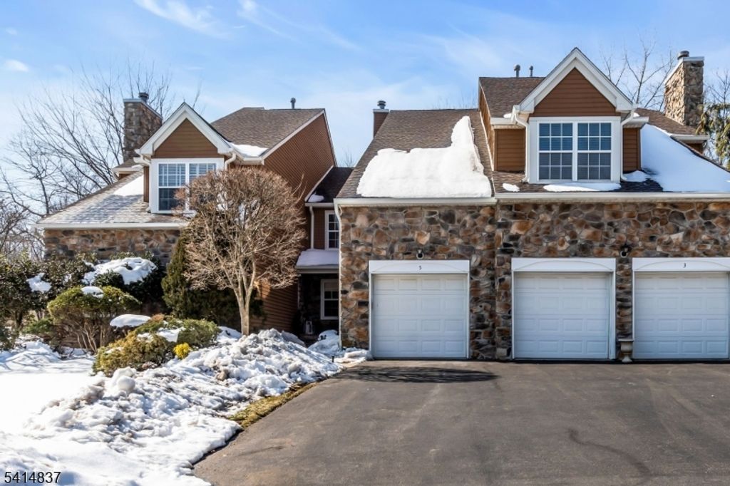 5 Hunter Rd, North Haledon Boro, NJ 07508