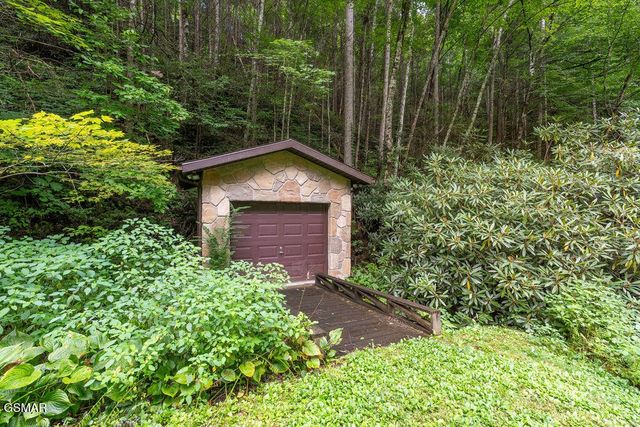 514 Butler Branch Road, Gatlinburg, TN 37738