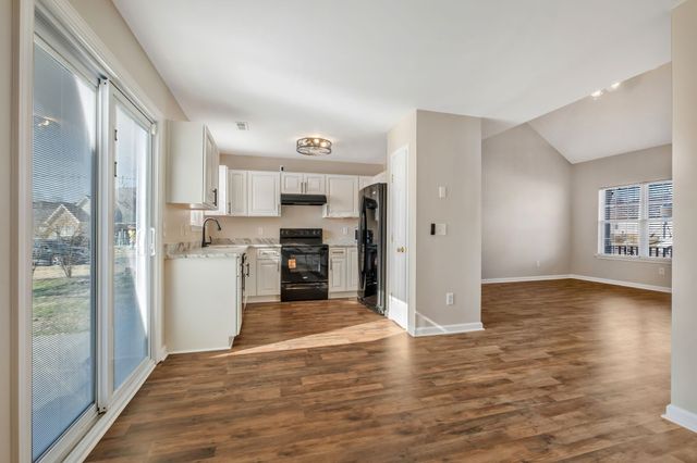 517 Wildwood Dr, Smyrna, TN 37167