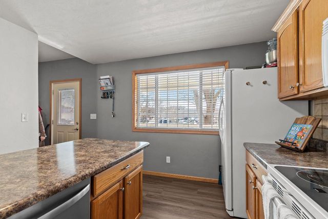 207 W FOREST AVENUE, Neenah, WI 54956