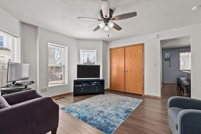 207 W FOREST AVENUE, Neenah, WI 54956