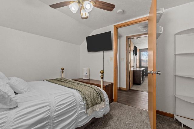 207 W FOREST AVENUE, Neenah, WI 54956