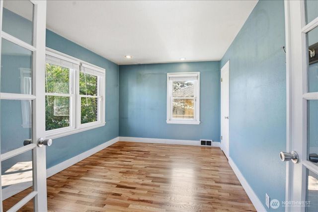 3803 42nd Avenue S, Seattle, WA 98118