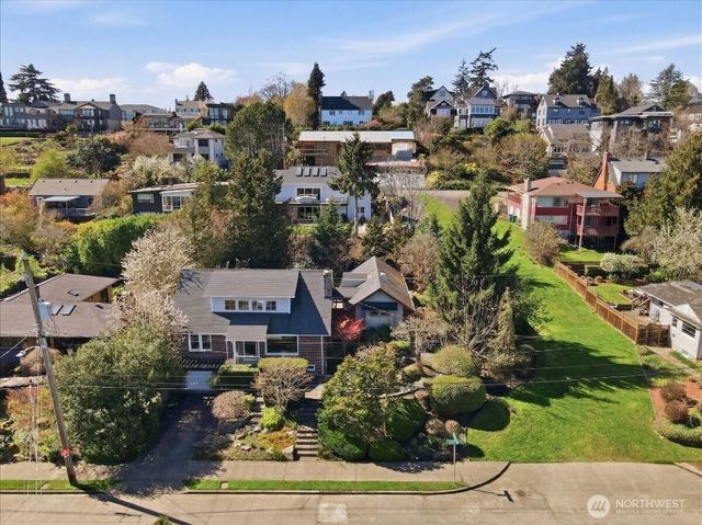 3803 42nd Avenue S, Seattle, WA 98118