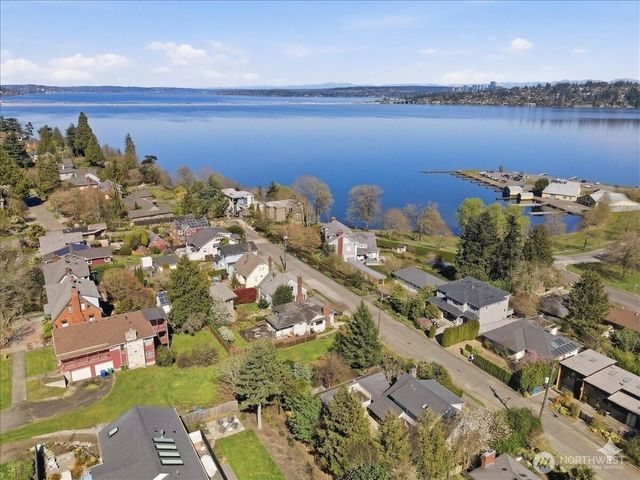 3803 42nd Avenue S, Seattle, WA 98118