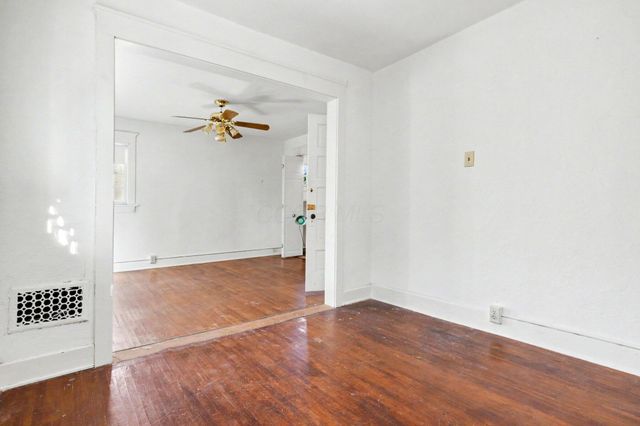 52 Crestview Road, Columbus, OH 43202