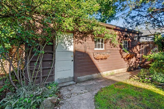 52 Crestview Road, Columbus, OH 43202