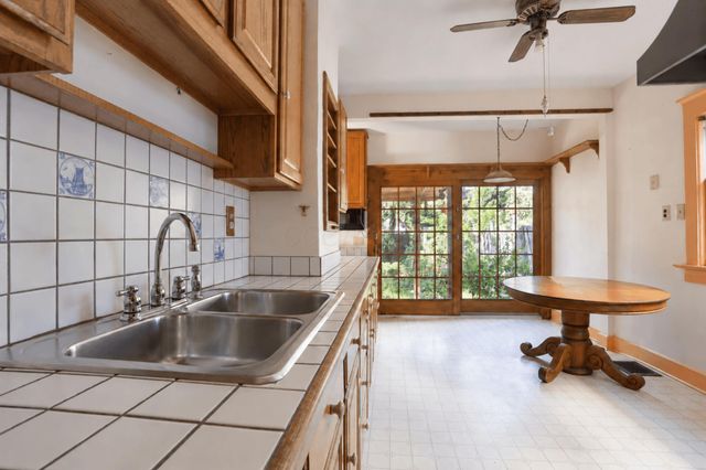 52 Crestview Road, Columbus, OH 43202