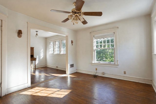 52 Crestview Road, Columbus, OH 43202