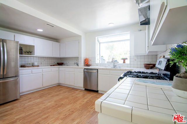 17952 Karen Drive, Encino (los Angeles), CA 91316