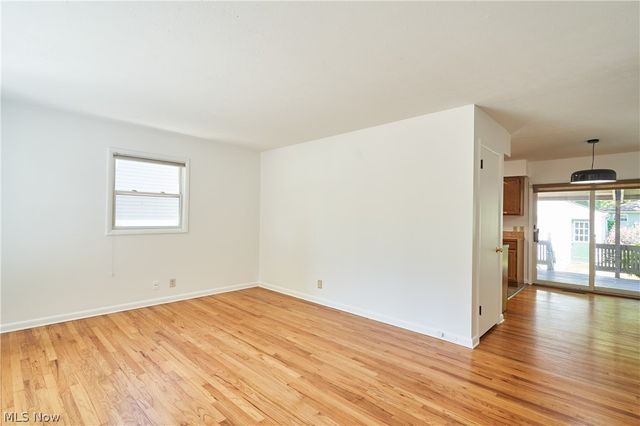 1056 Endicott Drive, Akron, OH 44313