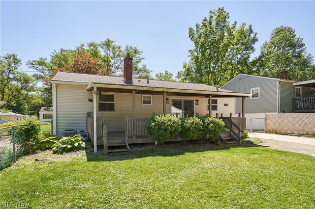1056 Endicott Drive, Akron, OH 44313