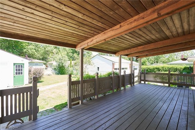 1056 Endicott Drive, Akron, OH 44313