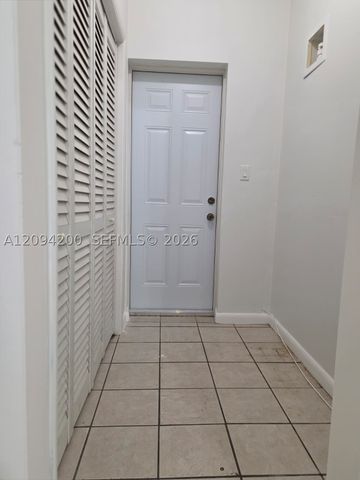 9801 SW 13th Ct 9801, Pembroke Pines, FL 33025