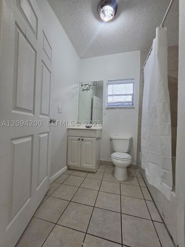 9801 SW 13th Ct 9801, Pembroke Pines, FL 33025