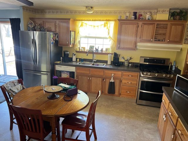 10429 Garfield Avenue, Lake, MI 48632
