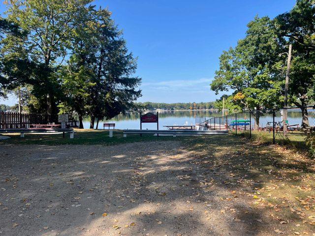 10429 Garfield Avenue, Lake, MI 48632