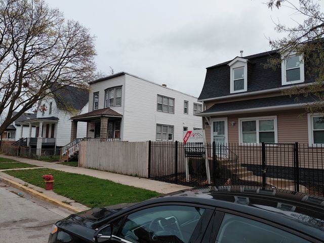 11520 S Perry Avenue, Chicago, IL 60628