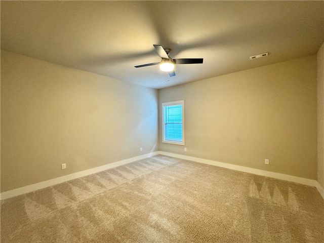 921 NE Heights Lane, Bentonville, AR 72712