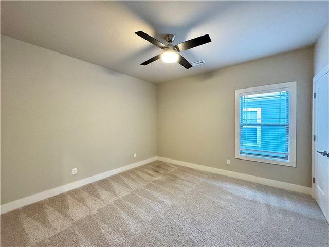 921 NE Heights Lane, Bentonville, AR 72712