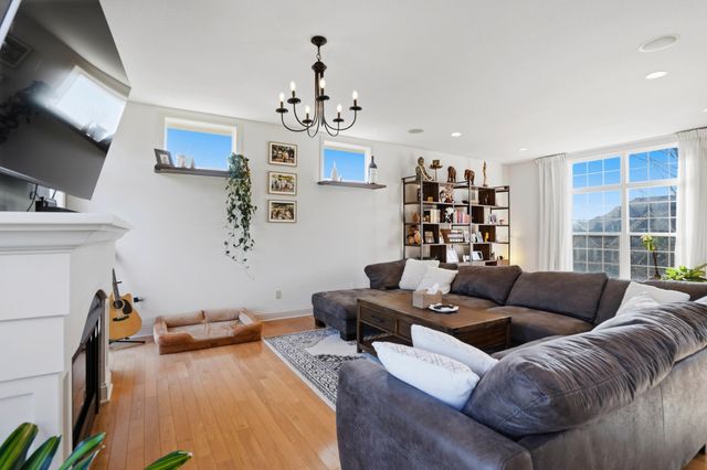 2307 REDMOND CT, Columbia, MO 65203