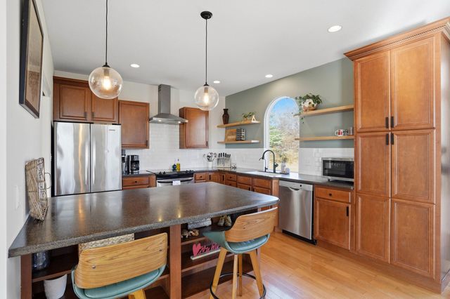 2307 REDMOND CT, Columbia, MO 65203